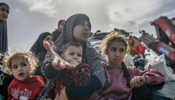 شبكةُ المنظماتِ الأهليةِ الفلسطينيةِ ترصدُ أزمةً نفسيةً غيرَ مسبوقةٍ يعيشُها سكانُ قطاعِ غزة وتُحذِّرُ من تداعياتِها