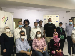 جانب من اجتماع مناقشة تطوير العلاقة مع المؤسسات، والجمعيات القاعدية