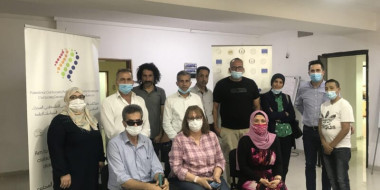 جانب من اجتماع مناقشة تطوير العلاقة مع المؤسسات، والجمعيات القاعدية