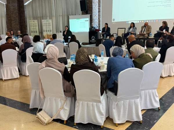 المطالبة بتوسيع مشاركة المرأة والشباب وحماية فضاء العمل الأهلي والعمل مع الشركاء المحليين والدوليين لتعزيز مقومات الصمود ومواجهة التحديات