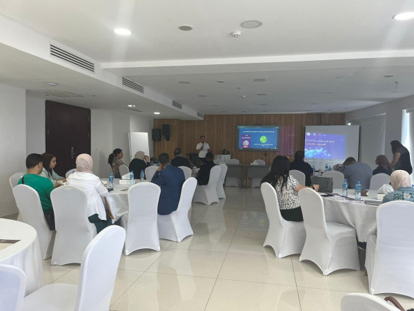 جانب من الورشة التدريبية التي نظمتها شبكة المنظمات الاهلية الفلسطينية بالتعاون مع مركز حملة برام الله تحت عنوان " الذكاء الاصطناعي والمجتمع المدني التحيات والفرص"