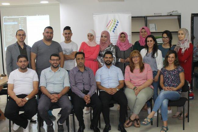 اختتام دورة تدريبية في الامن الرقمي للمؤسسات الاهلية